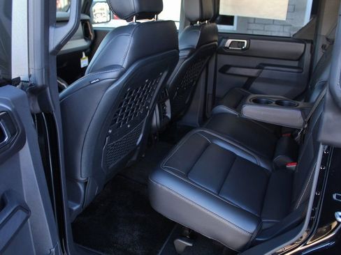 New 2025 Ford Bronco Badlands image 18