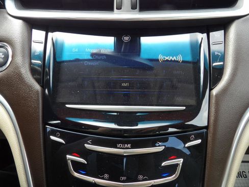 Used 2013 Cadillac XTS FWD image 14