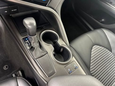 Used 2024 Toyota Camry SE image 20