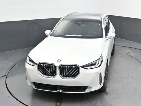 Used 2025 BMW X3 xDrive30i w/ Premium Package image 40