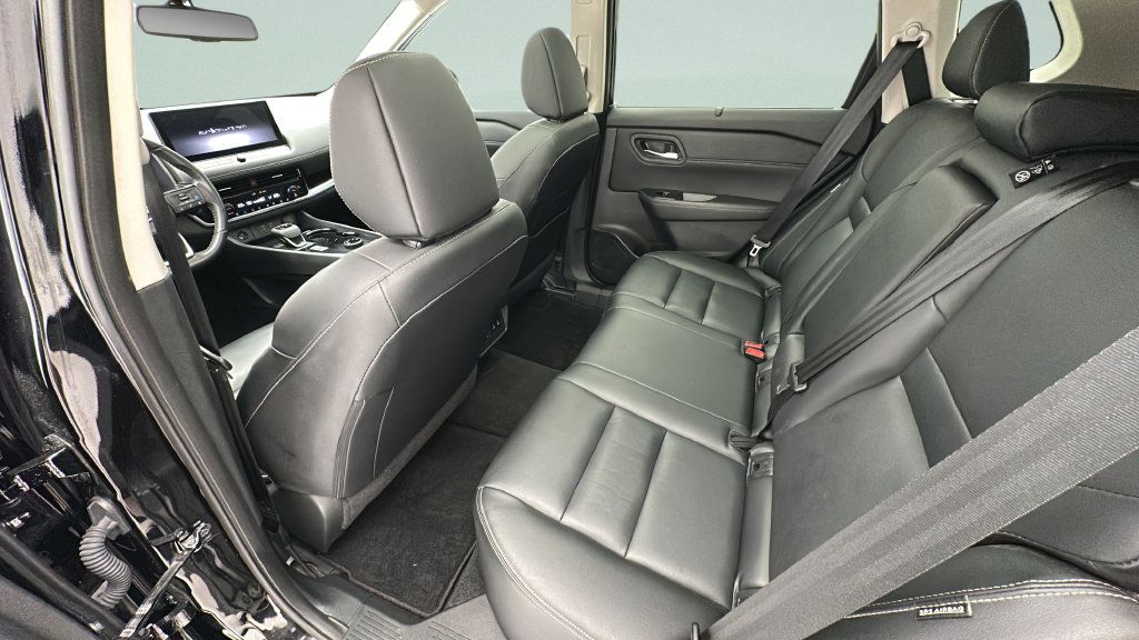 Used 2024 Nissan Rogue SL w/ SL Premium Package AWD/4WD image 10
