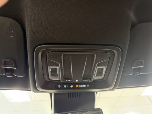 New 2026 GMC Sierra 1500 SLT AWD/4WD image 15