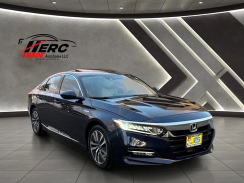 Used 2018 Honda Accord EX image 11