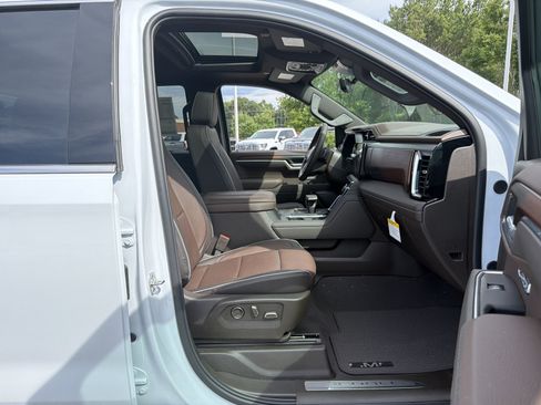Used 2026 GMC Sierra 1500 Denali AWD/4WD image 33