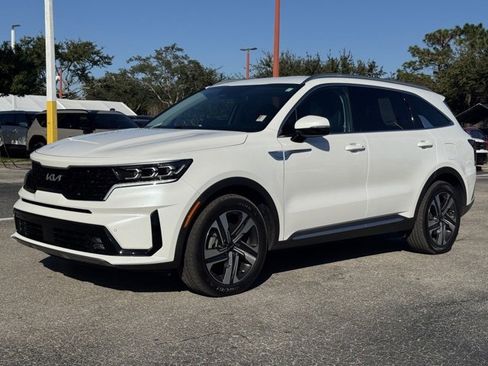 Certified 2022 Kia Sorento SX image 2