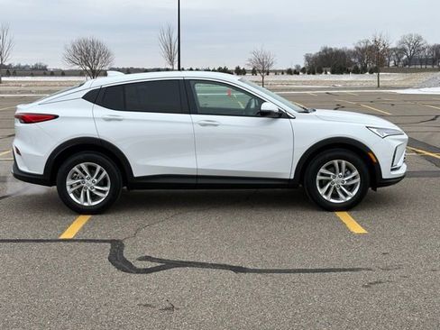 New 2026 Buick Envista Preferred w/ Convenience I Package image 2