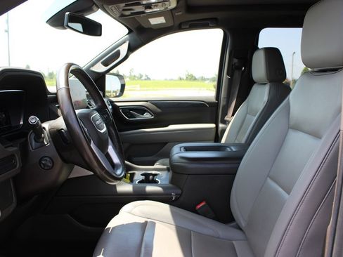 Used 2022 GMC Yukon XL SLT w/ SLT Premium Package RWD image 19