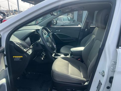 Used 2017 Hyundai Santa Fe Sport image 9
