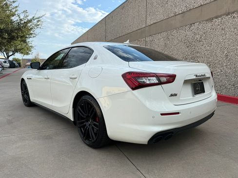 Used 2019 Maserati Ghibli S Q4 AWD/4WD image 4