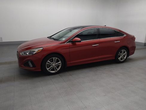 Used 2019 Hyundai Sonata Limited w/ Ultimate Package 04 FWD image 2
