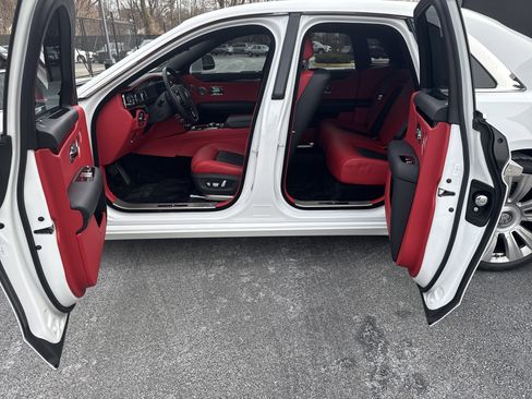Certified 2022 Rolls-Royce Ghost w/ Ghost Package image 39