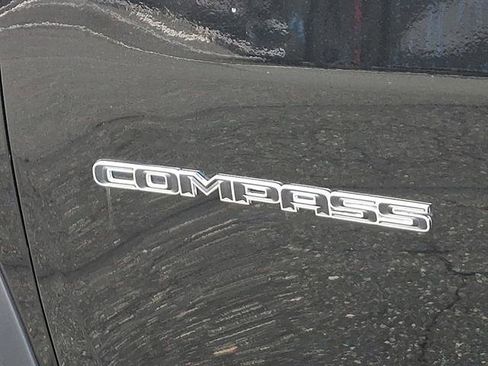 Used 2024 Jeep Compass Limited image 28