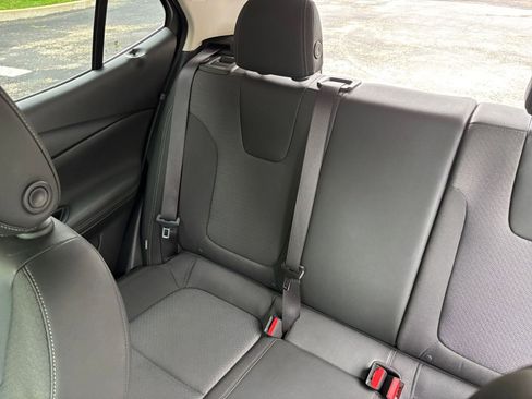 Used 2025 Buick Encore GX Preferred FWD image 34