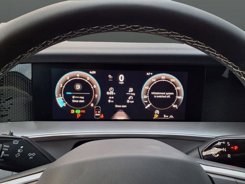 New 2026 Volkswagen Tiguan SE image 37