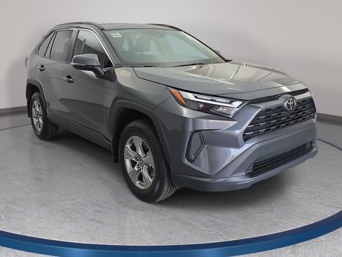 Used 2025 Toyota RAV4 XLE image 3
