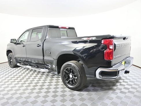 Used 2023 Chevrolet Silverado 1500 LT w/ Leather Package AWD/4WD image 4
