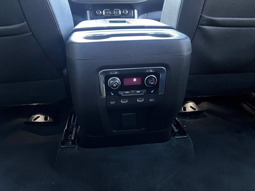 Used 2021 Chevrolet Suburban Premier AWD/4WD image 14
