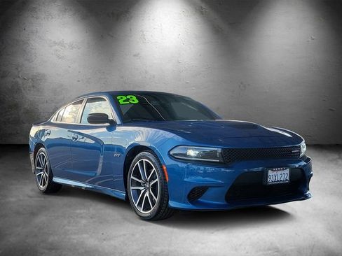 Used 2023 Dodge Charger R/T RWD image 2