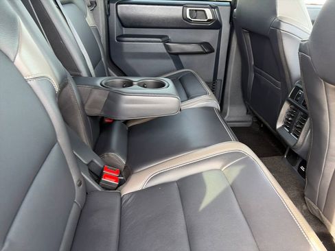 Used 2025 Ford Bronco Outer Banks image 39