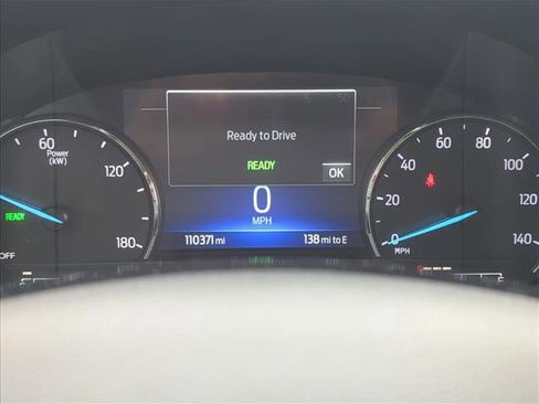 Used 2022 Ford Escape SEL image 9