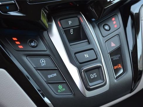 Certified 2026 Honda Odyssey Touring image 14