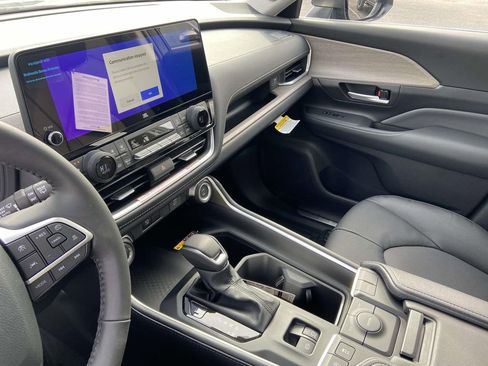 New 2026 Toyota Grand Highlander Limited image 22