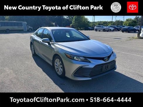Used 2022 Toyota Camry LE FWD image 1