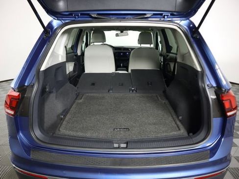 Used 2020 Volkswagen Tiguan SE w/ Panoramic Sunroof Package image 56