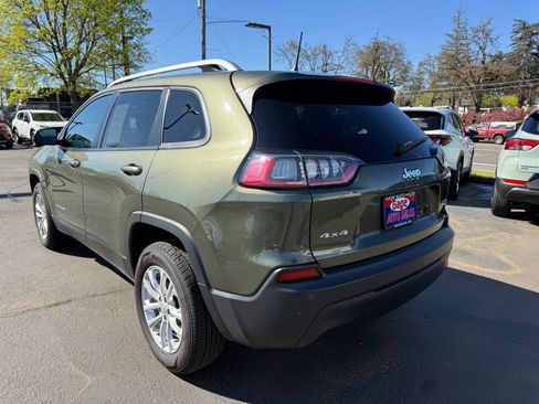 Used 2020 Jeep Cherokee Latitude image 4