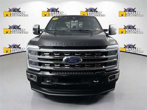 Used 2024 Ford F250 Platinum image 2