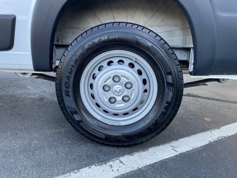 Used 2025 RAM ProMaster 2500 w/ Convenience Group FWD image 28