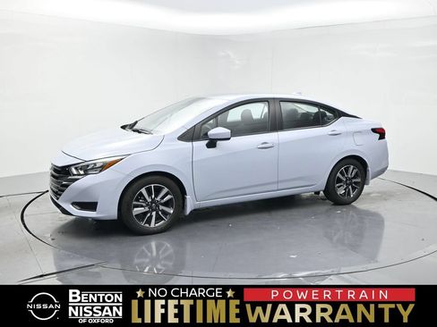 Used 2025 Nissan Versa SV w/ Trunk Package FWD image 1
