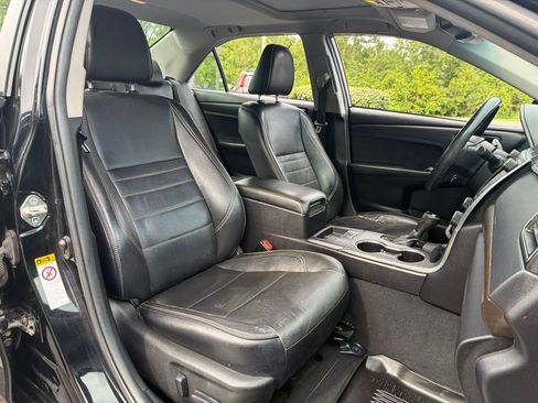 Used 2016 Toyota Camry XLE w/ Moonroof Package FWD image 43