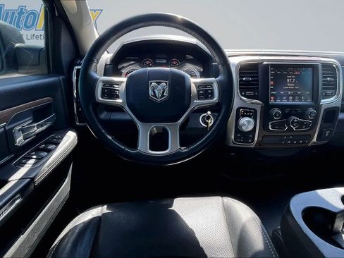 Used 2017 RAM 1500 Laramie AWD/4WD image 15