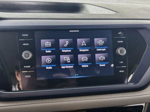 Certified 2024 Volkswagen Taos SE AWD/4WD image 14