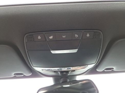 Used 2017 Mercedes-Benz C 300 4MATIC Sedan image 12