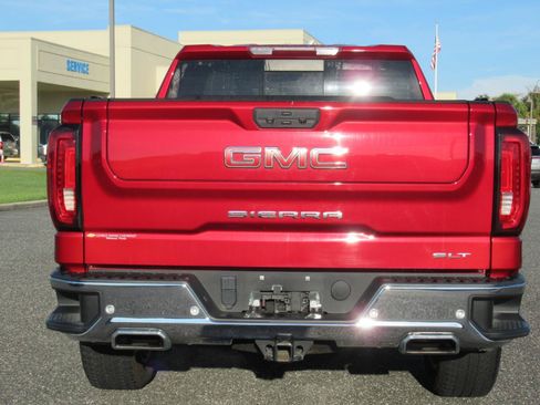 Used 2023 GMC Sierra 1500 SLT w/ SLT Premium Plus Package AWD/4WD image 6