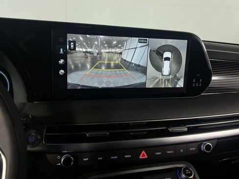 Used 2025 Hyundai Palisade Calligraphy image 15