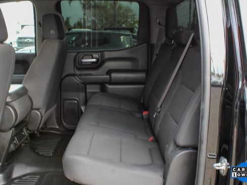 Used 2021 GMC Sierra 1500 4x4 Crew Cab w/ Sierra Value Package image 31