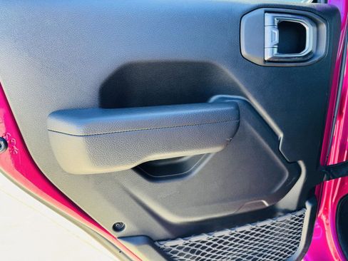 Used 2022 Jeep Wrangler Unlimited Sport image 28