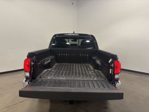 Used 2023 Toyota Tacoma SR5 AWD/4WD image 33