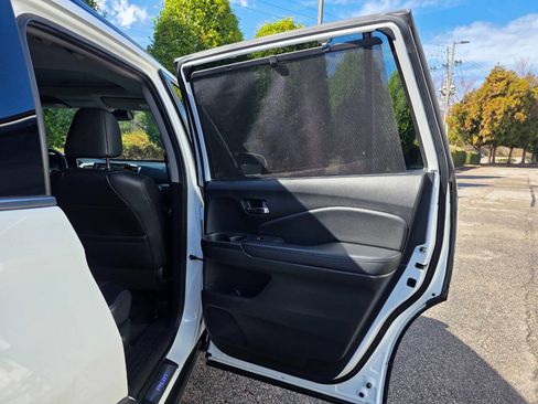 Used 2021 Honda Pilot Special Edition image 32