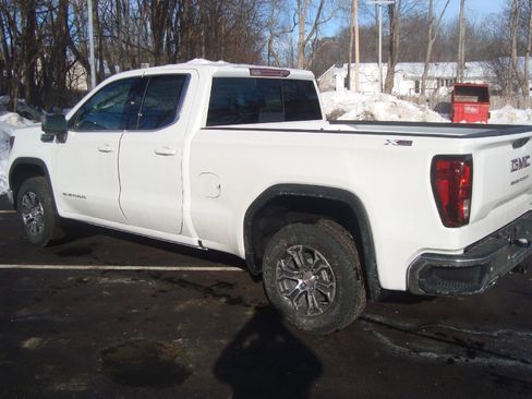 New 2026 GMC Sierra 1500 SLE w/ X31 Off-Road Package image 5