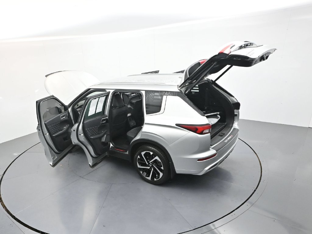 Used 2023 Mitsubishi Outlander SEL AWD/4WD image 36