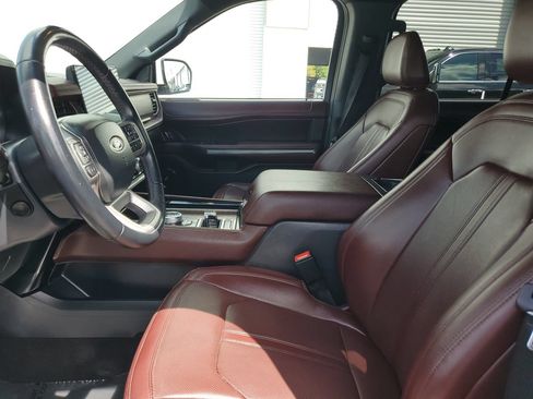 Used 2024 Ford Expedition Limited RWD image 18