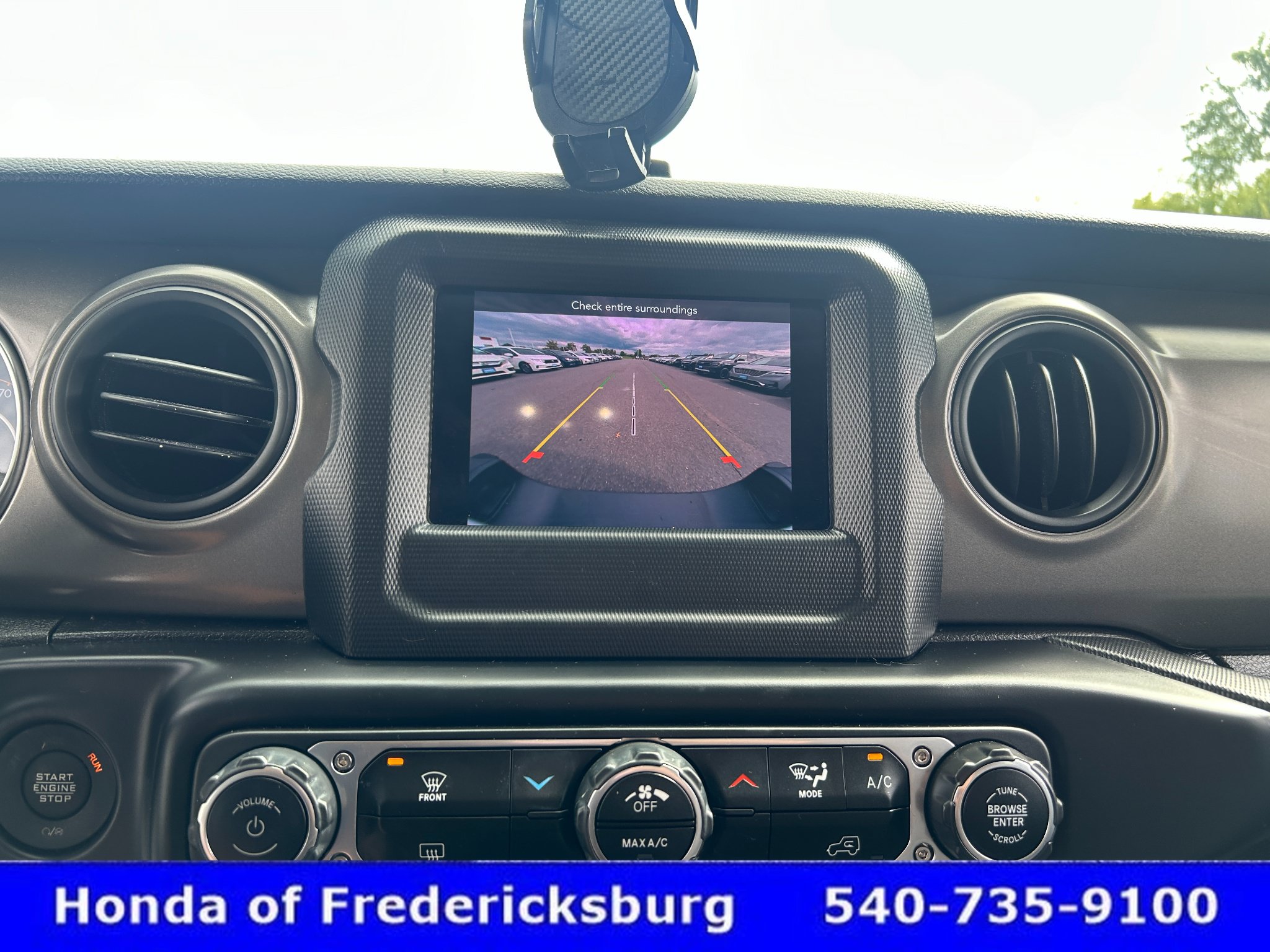 Used 2023 Jeep Gladiator Sport AWD/4WD image 21