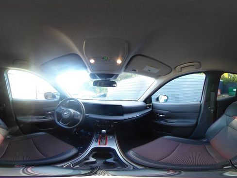Used 2026 Nissan Kicks SR FWD image 33