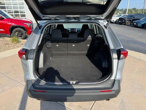 Certified 2025 Toyota RAV4 LE AWD/4WD image 9