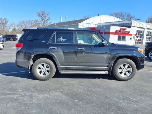 Used 2013 Toyota 4Runner SR5 image 2