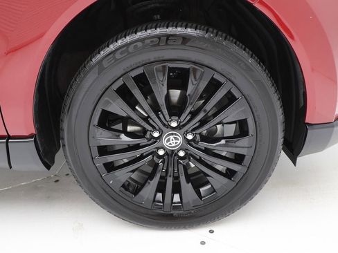 Used 2024 Toyota Venza Nightshade image 11